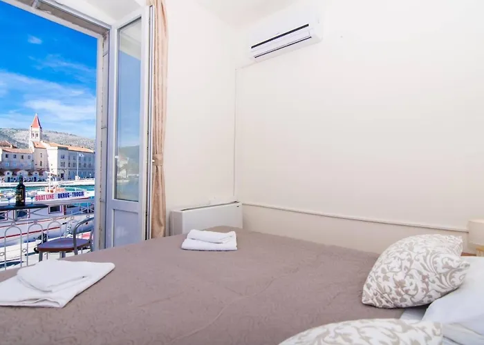 Liza Готель типу 