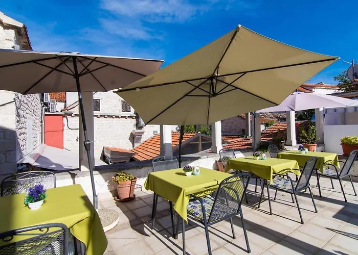 Liza Bed & Breakfast 3*