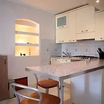 Liza 住宿加早餐酒店 特罗吉尔