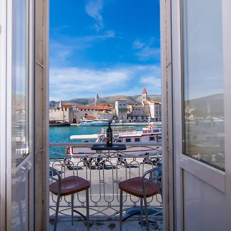 Liza Bed and Breakfast Τρογκίρ