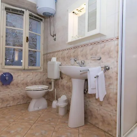 Bed & Breakfast Liza Trogir