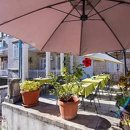 Villa Liza 3*