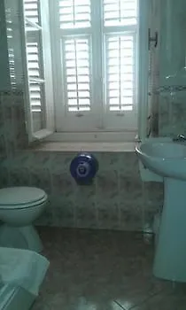 Liza 3* Τρογκίρ