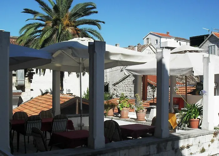 Bed and Breakfast Liza Τρογκίρ